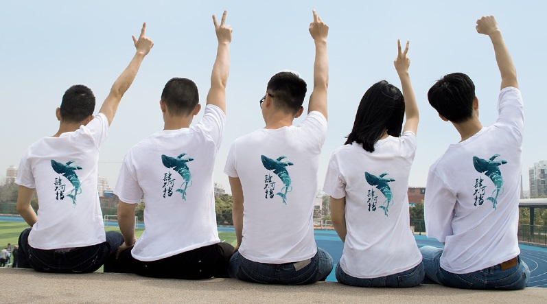 曾经那件定制班服你还留着吗?