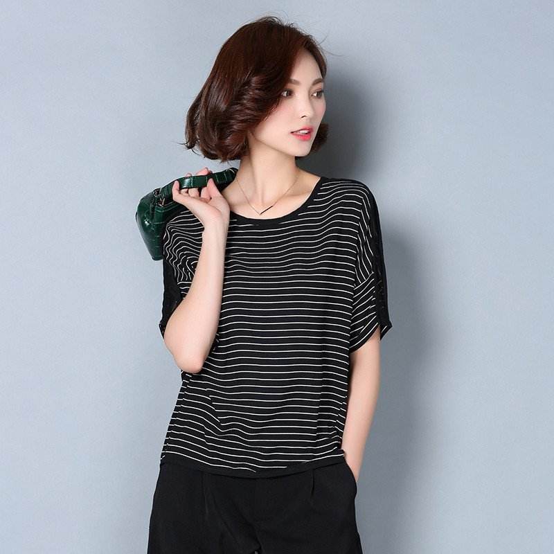 夏季女生T恤搭配技巧